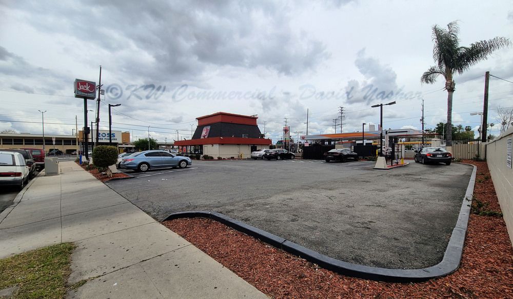 Jack in the Box: 4353 S Figueroa St, Los Angeles, CA 90037